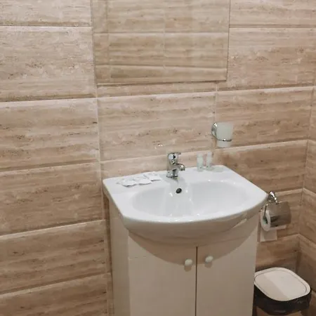 за гости Valenda Aparthotel Kirkowo